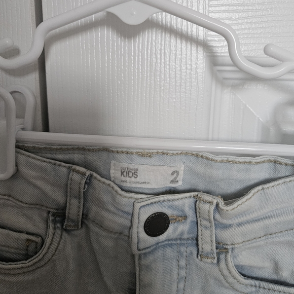 Toddler Boy Distressed Denim Jeans - Picture 3 of 4